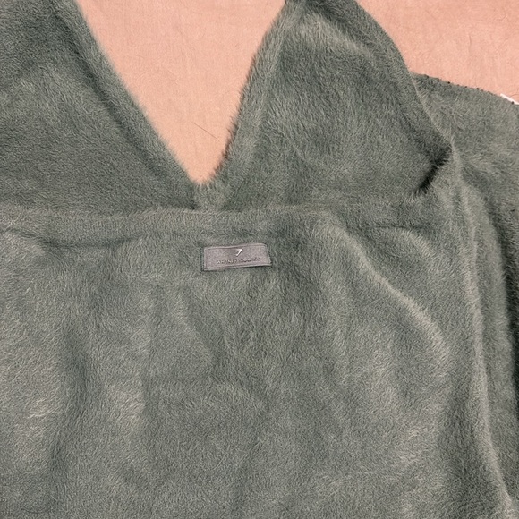 Whitney Simmons x Gymshark cozy set + pink bottoms - Picture 5 of 6